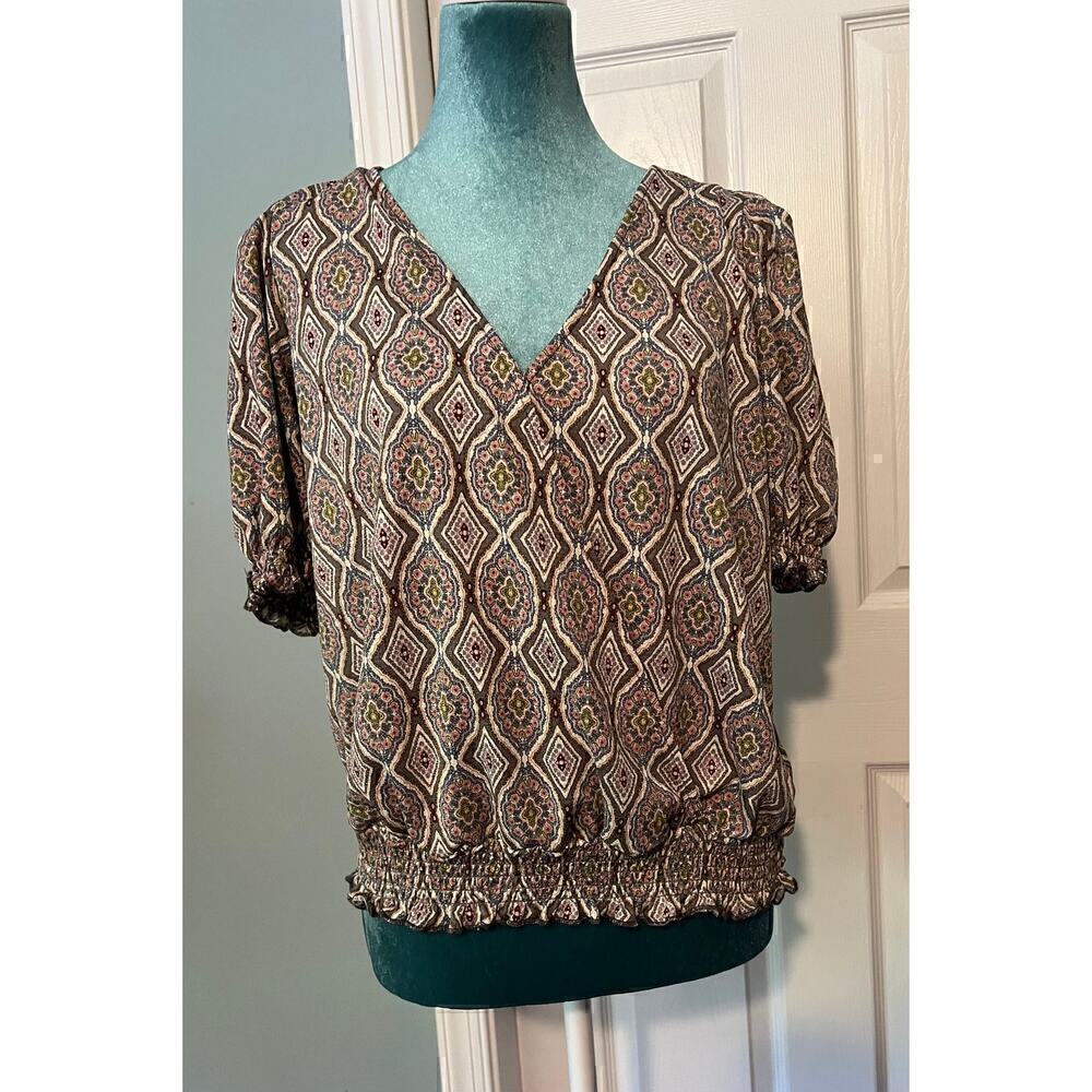 Cute blouse by Melloday